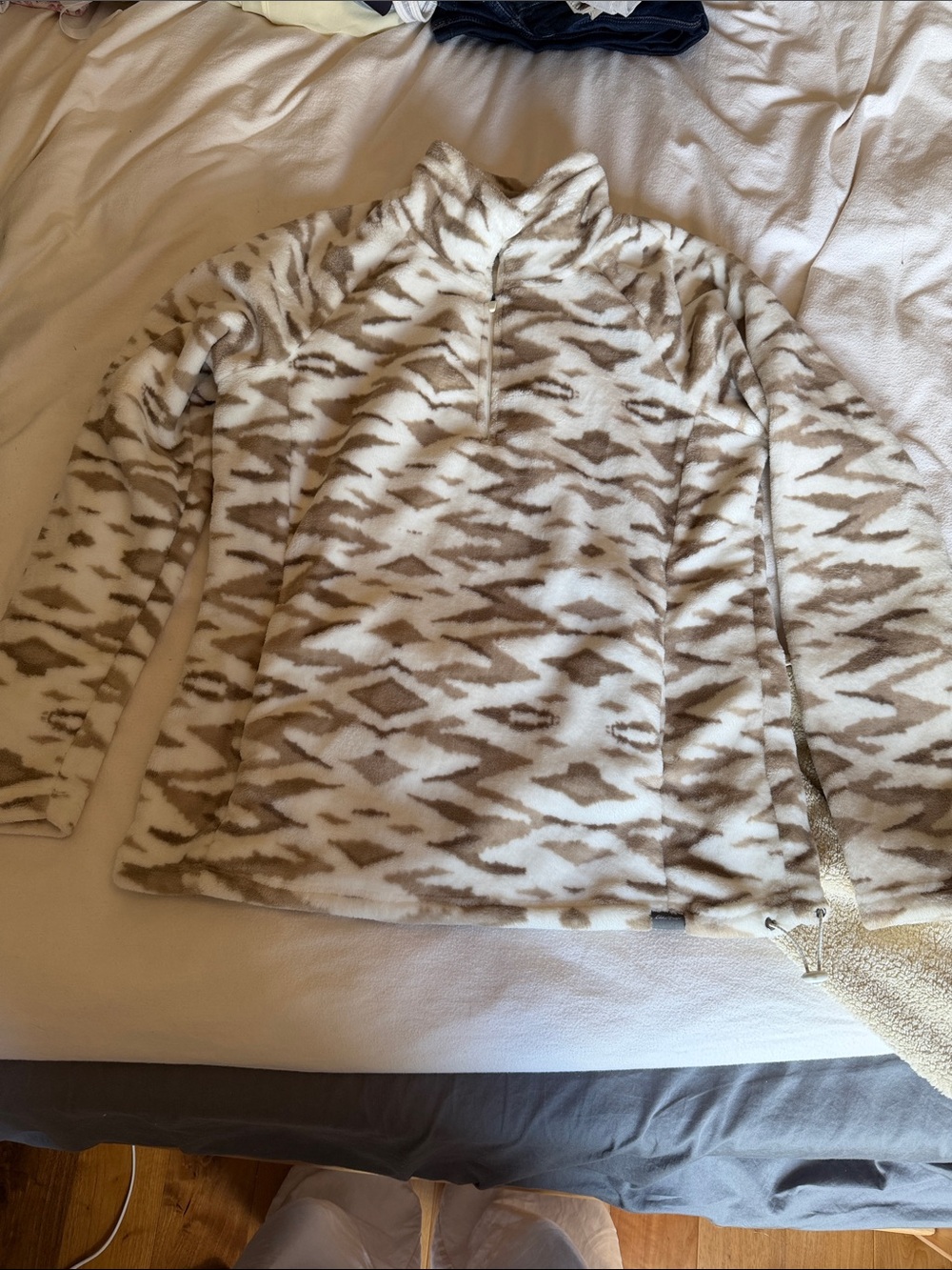 Eddie Bauer Cream and Brown Patterned Fleece Pullover